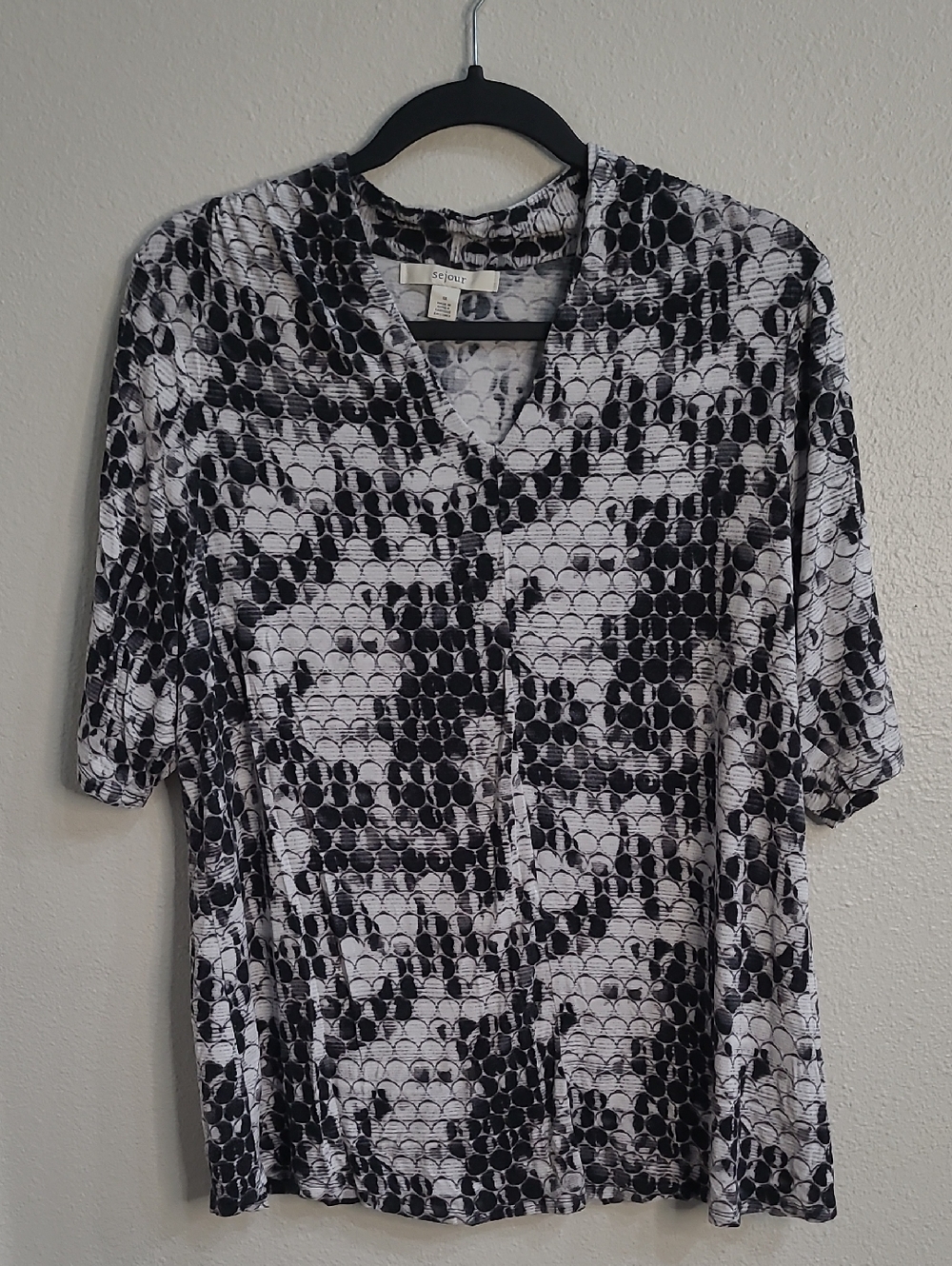 Sejour Black & White Printed V-Neck Top Natural Material Light Weight Size 1X